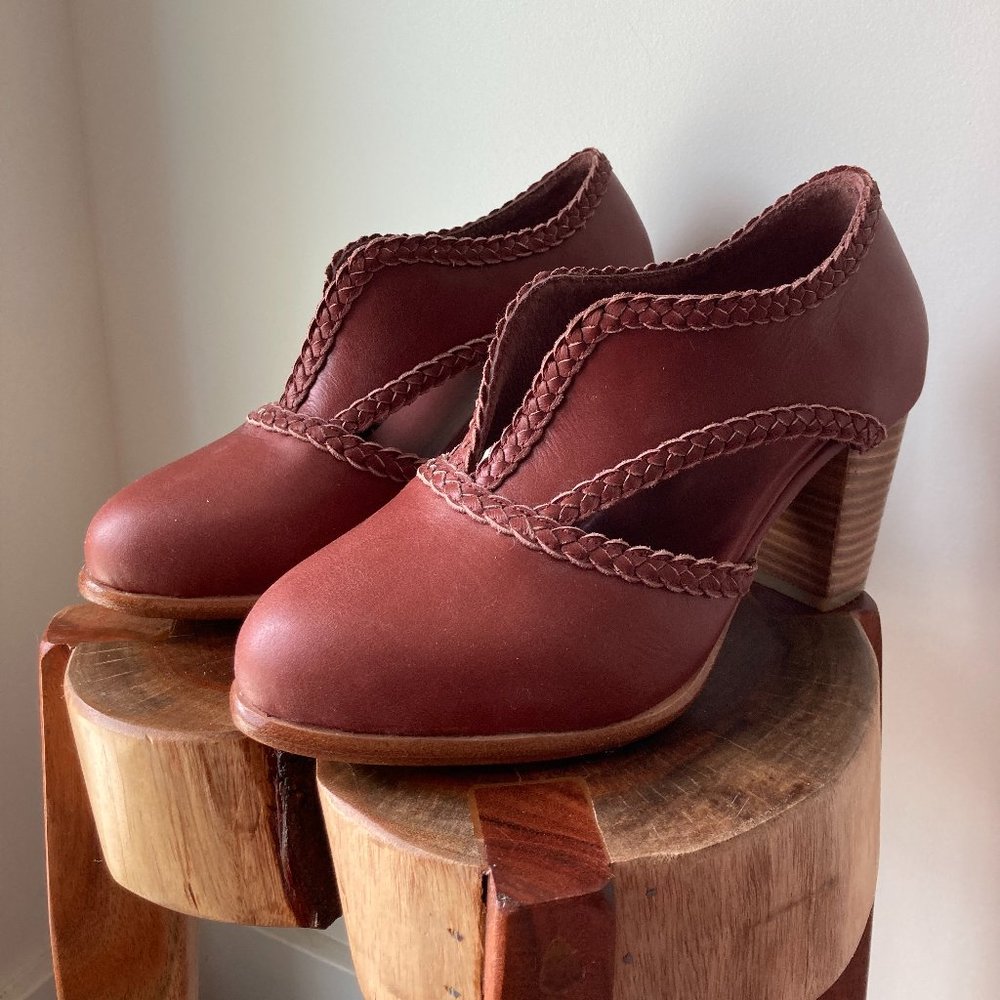 Bali Elf Spirit Walker Booties